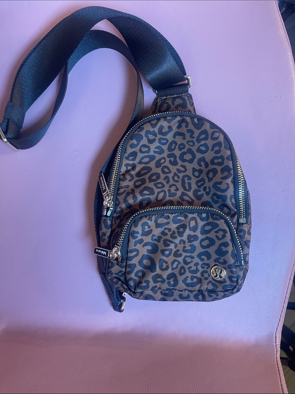 Lululemon leopard print sling bag in excellent condition